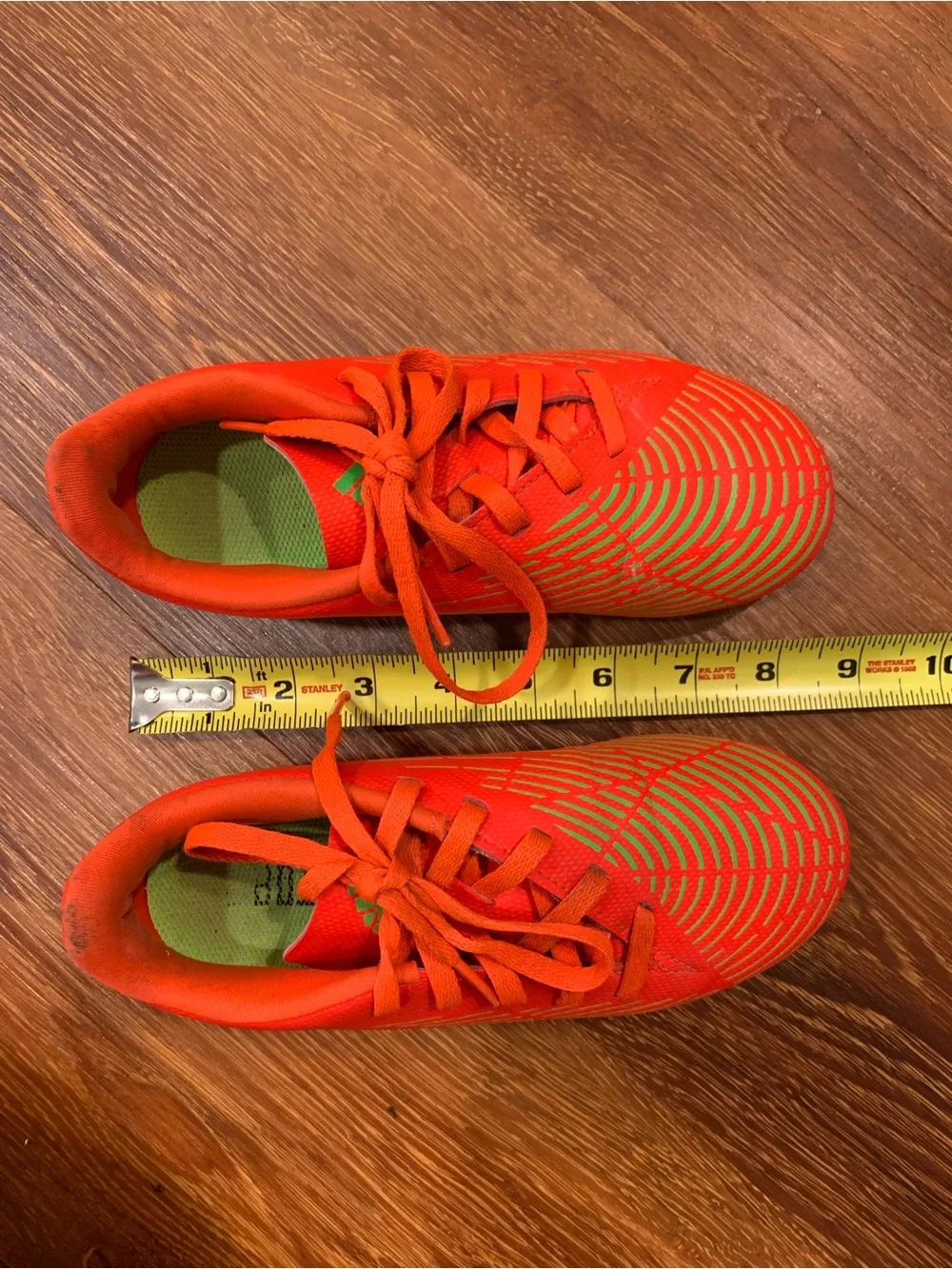 ADIDAS Predator Edge.4 Flexible Ground Soccer Cleats Kids Size 1 Neon Orange